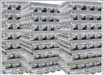 How do aluminum ingot manufacturers stack aluminum ingots?